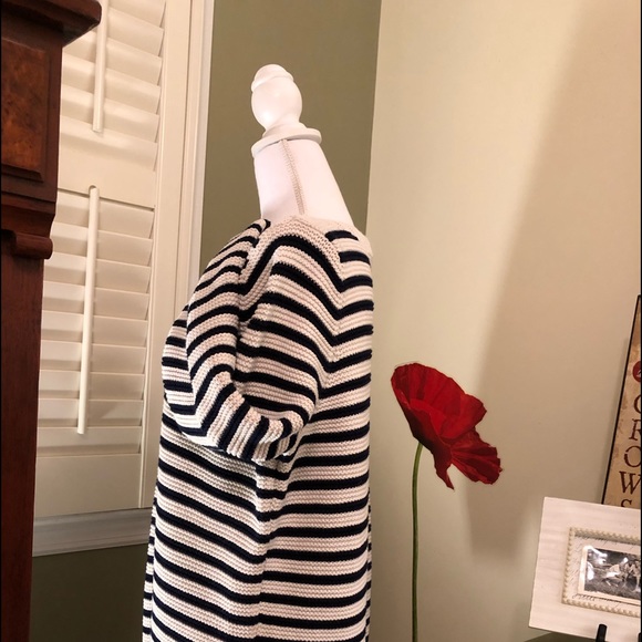 Warm and snuggly on a Fall night…100% cotton thick weave, long sleeve sweater🧣 - Picture 3 of 7